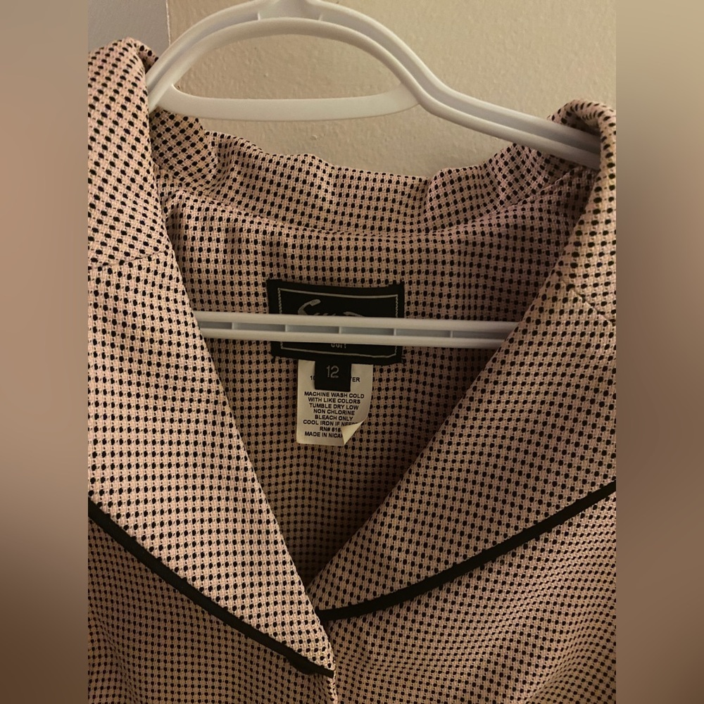 SOLD Vintage Pink Dotted Cropped Blazer - Size 12